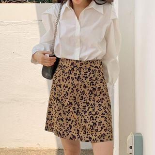 Puff Sleeve Blouse / Leopard Pattern Mini Skirt