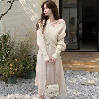 V-neck Criss-cross Sweater / Asymmetrical Hem Mesh Midi Skirt