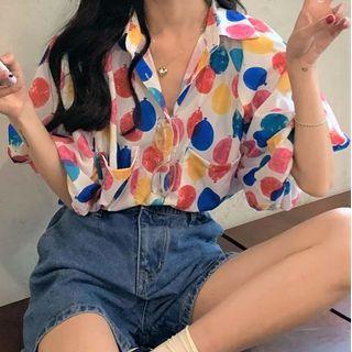 Short-sleeve Print Blouse / Denim Shorts