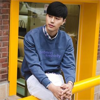 Lettering Colored Sweatshirt