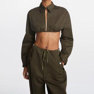 Hook-closure Crop Shirt