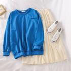 Lettering Loose-fit Sweatshirt / Plain Midi Skirt