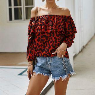 Leopard Print Off-shoulder T-shirt