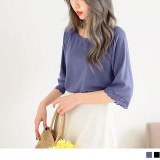Lace Trim 3/4 Sleeve Cropped Top
