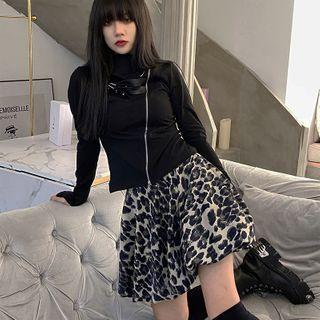 Leopard Print Mini Skirt / Zipped Top