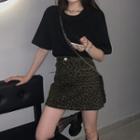 Short-sleeve Plain T-shirt / Leopard Print Mini A-line Skirt