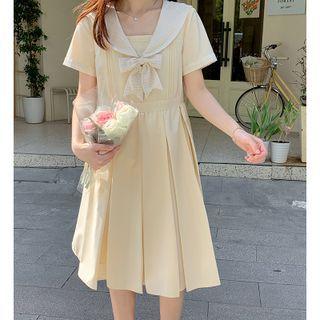 Sailor Collar Short Sleeve Pleated Dress
