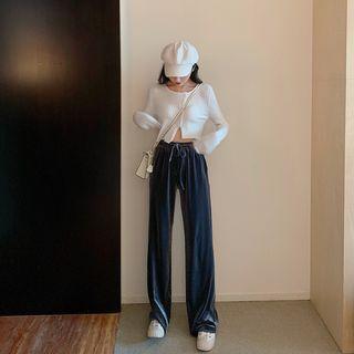 Cropped Long-sleeve T-shirt / Velvet Wide-leg Pants