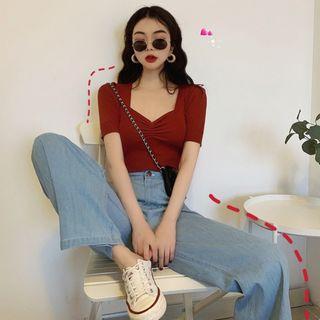 Short-sleeve Cropped Top / High-waist Wide Leg Jeans