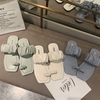 Toe-loop Shirred Strap Flat Slide Sandals