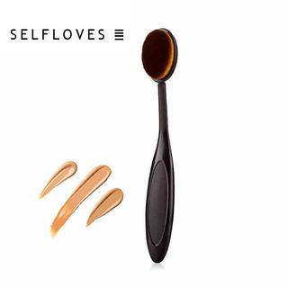 Long Handle Foundation Brush As Shown In Figure - One Size