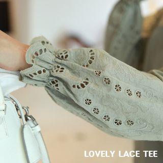 Round-neck Perforated-sleeve T-shirt