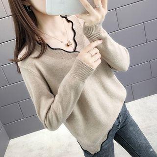 Wave Edge V-neck Sweater