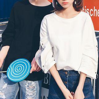 Cut-out 3/4-sleeve T-shirt