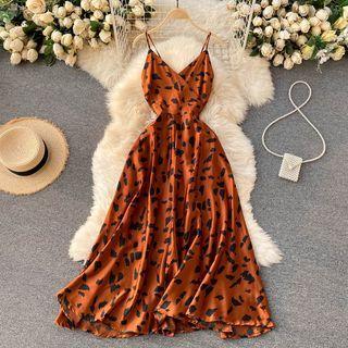 Sleeveless Spaghetti Strap V-neck Leopard Midi Dress