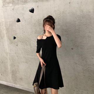 Cold-shoulder Short-sleeve A-line Dress Black - One Size