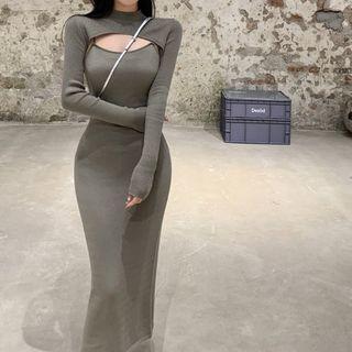 Long-sleeve Mock-neck Crop Top / Sleeveless Long Dress