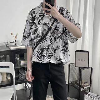 Elbow-sleeve Leaf Print Shirt / Sweatshorts