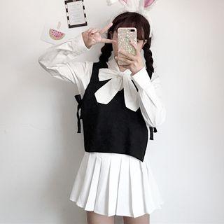 V-neck Bow-tied Knit Vest