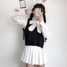 V-neck Bow-tied Knit Vest