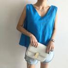 V-neck Sleeveless Swing Top