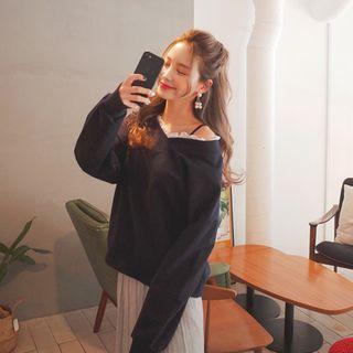 Frilled V-neck Sweatshirt