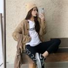 Cable Knit Cardigan / Lettering T-shirt / Leggings