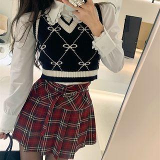Blouse / Cropped Sweater Vest / Plaid Mini A-line Skirt