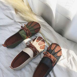 Bow Detail Two-tone Loafers