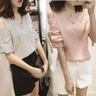 Shoulder Cut Out Short-sleeve Top