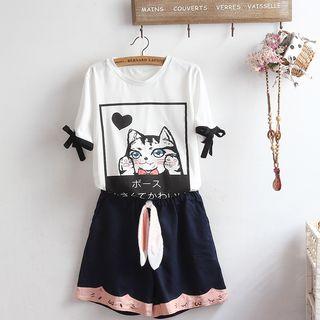 Short-sleeve Cat Print T-shirt / Embroidered Short / Set