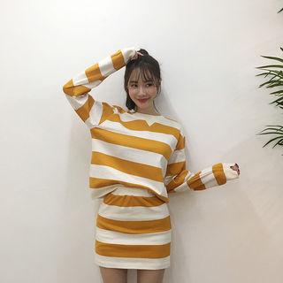 Set: Color-block Pullover + Band-waist Mini Skirt