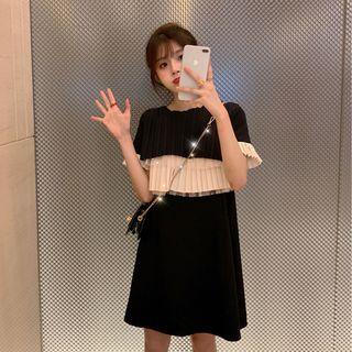 Pleated Panel Short-sleeve A-line Dress