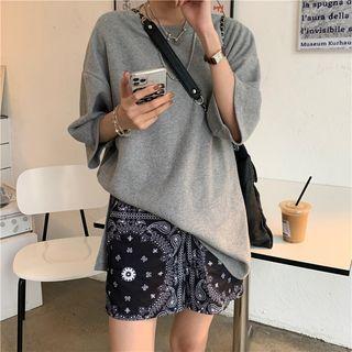 Short-sleeve Round Neck Plain Loose-fit T-shirt / Pattern Shorts