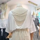 Faux Pearl Open-back Short-sleeve T-shirt