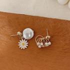 Non-matching Faux Pearl Alloy Daisy Dangle Earring 1 Pair - 925 Silver - Gold - One Size