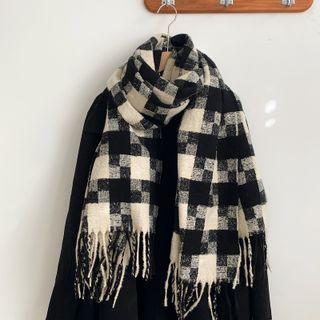 Black & White Plaid Scarf Black - One Size