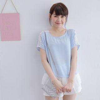 Short-sleeve Paneled Pleated Top
