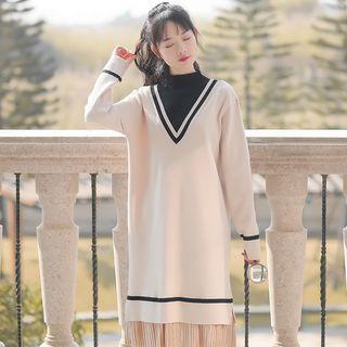 Long-sleeve Mock-neck Knit Shift Dress