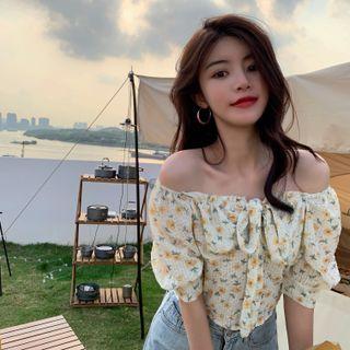 Short-sleeve Off-shoulder Floral Print Cropped Chiffon Blouse