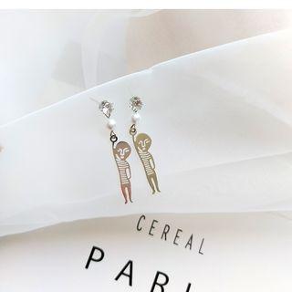 Skull Dangle Earring