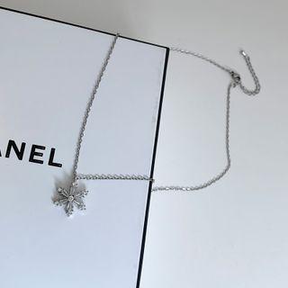 Snowflake Rhinestone Pendant Alloy Necklace Necklace - Snowflake - Silver - One Size