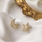 Asymmetrical Faux Pearl Stud Earring 1 Pr - Gold - One Size