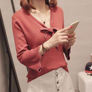 Tie-neck V-neck Knot Top