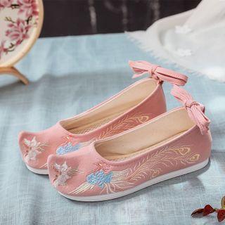 Phoenix Embroidered Hanfu Flats