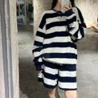 Striped Sweatshirt / Sweatshorts