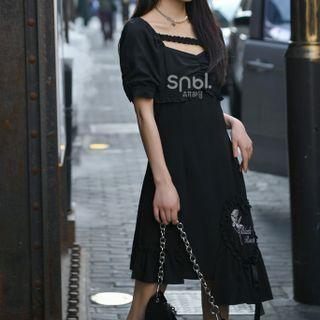 Short-sleeve Flower Embroidered Smock Dress / Midi Dress