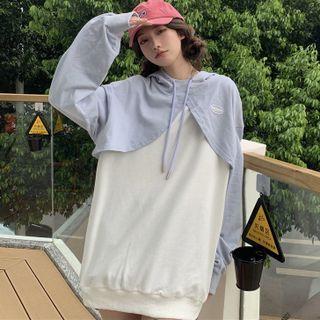 Sleeveless T-shirt / Cropped Hoodie