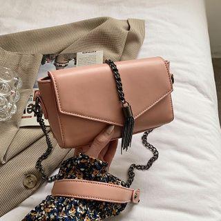 Plain Chain Tassel Crossbody Bag