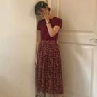 Short-sleeve T-shirt / Floral Midi Dress